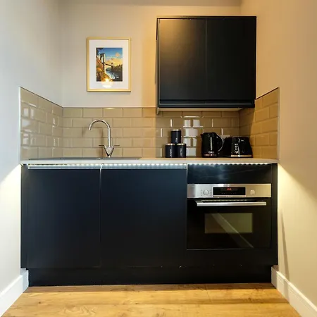 The Willow 3 * Bristol